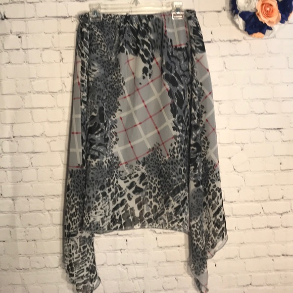 Sassy Doll Creations asymmetrical skirt 1X - Picture 3 of 5